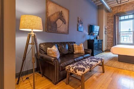 Hip Urban Loft-Small Town Charm-124 Lofts #2 West Dundee Dış mekan fotoğraf