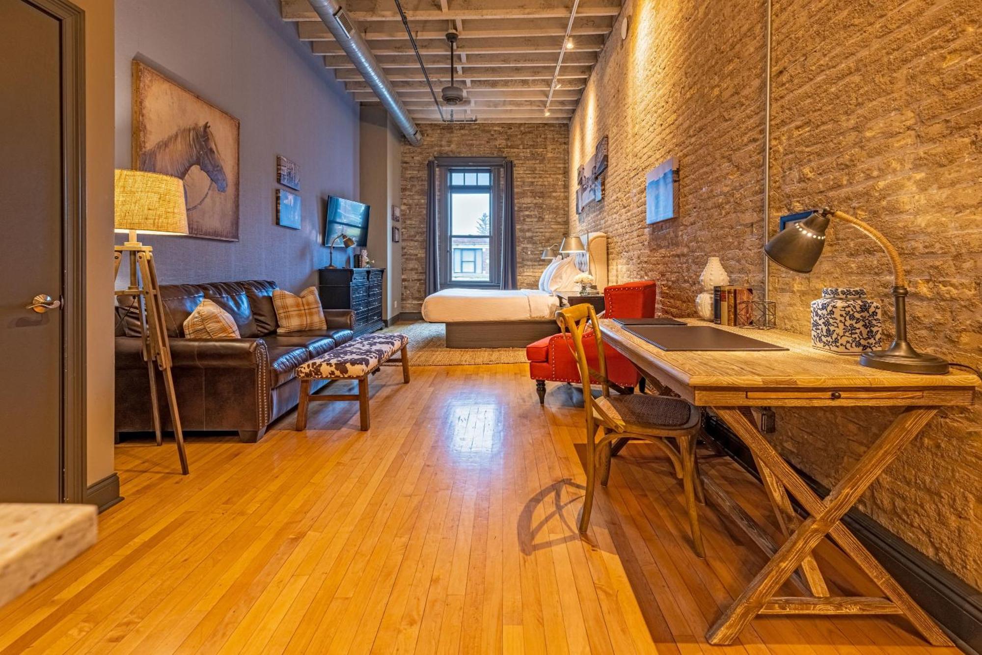 Hip Urban Loft-Small Town Charm-124 Lofts #2 West Dundee Dış mekan fotoğraf